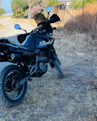 Honda Dominator 650