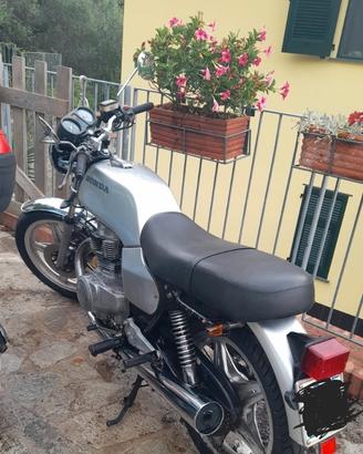 Honda Cb 400 n modificata stile special cafè racer