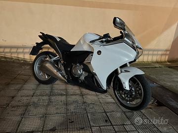 Honda VFR 1200 F DCT ABS