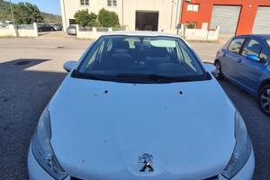 Pegeout 208 Serie Active 2014