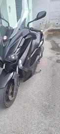 Yamaha X- Max 250