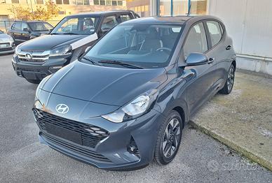 HYUNDAI i10 PRONTA CONSEGNA KM0