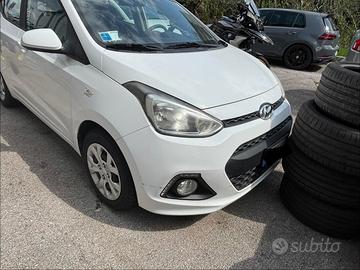 Tutti i ricambi Hyundai i10 motore G3LA 40.000 km