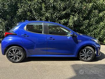 TOYOTA Yaris - 2021
