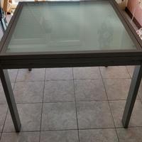 Tavolo 90 x 90 allungabile a 1.80