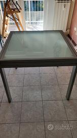 Tavolo 90 x 90 allungabile a 1.80