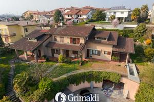 Villetta Trifamiliare Besana in Brianza