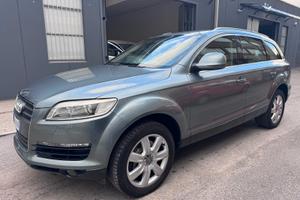 Audi Q7 3.0 V6 TDI 233CV quattro tiptronic