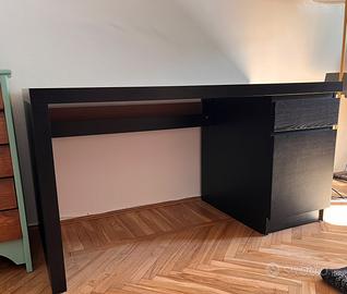 Scrivania malm ikea nera
