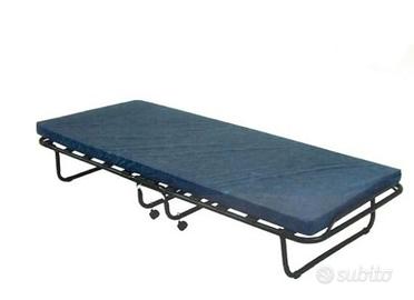 Lettino pieghevole apri/chiudi in buone condizioni