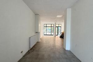 NEGOZIO A CORREGGIO