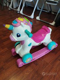 Unicorno a dondolo Clementoni con luci e suoni