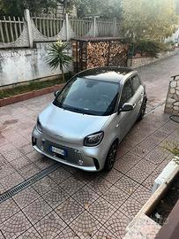 Smart four four elettrica