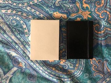 Taccuino nuovo con scatola. 