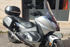 Honda Integra 750