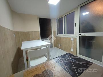 2 LOCALI A NAPOLI
