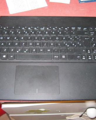 Tastiera portatile Asus R512m usata, funzionante
