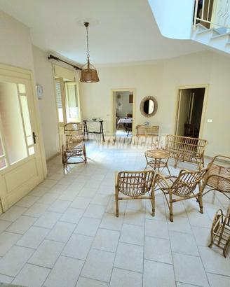 Soluzione semi-indipendente con terrazzo
