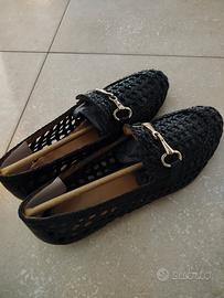 Scarpe artigianali di pelletteria 