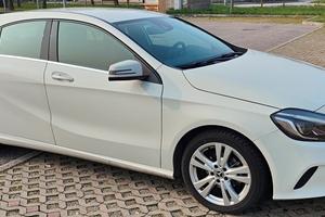 MERCEDES classe A180 d sport