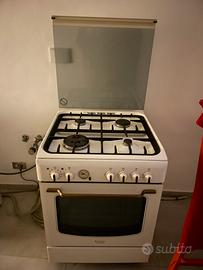 Cucina a gas Hotpoint Ariston 4 fuochi