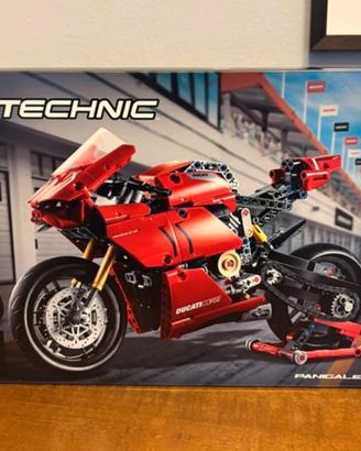 Lego Technic Ducati Panigale V4 R 42107