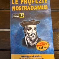 Libro le profezie di Nostradamus