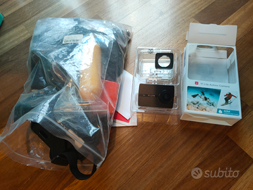 Action cam Xiaomi YI LITE 4K con accessori Gopro