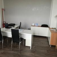 Mobili ufficio completo si accettano proposte 