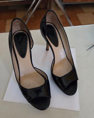 décolleté spuntate ( peep toe)