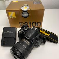 Nikon D3100 con obiettivo 18-70mm