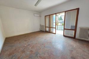 Appartamento di 418 m² con più di 5 locali e box a