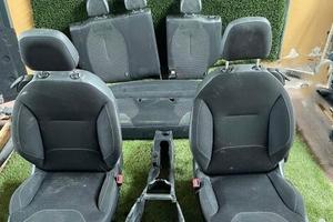 Ricambi tappezzeria disponibile citroen ds3 2011