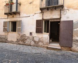 Bilocale finestrato