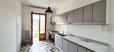 MEDAGLIE D'ORO - 4 VANI CON TERRAZZO CANTINA E POS
