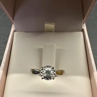 Anello oro con brillante
