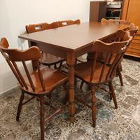 Tavolo legno con sedie
