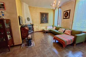 Spaziosa Villa a Schiera con Giardino - Contesto c