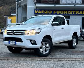 Toyota Hilux 2.4 D-4D 4WD 2 porte Extra Cab Lounge