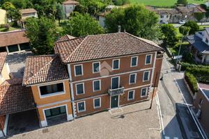 CASA SEMINDIPENDENTE A AZZANO DECIMO