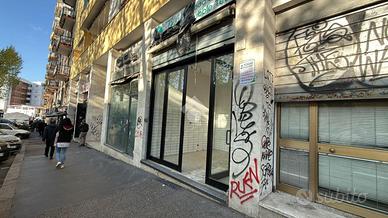 NEGOZIO A ROMA