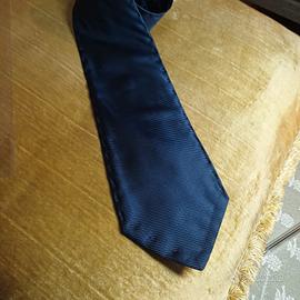 Cravatta NUOVA Lancel Paris in pura seta blù notte