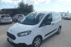 Ford Transit Courier furgone attrezzato