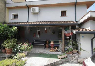 Villa di 276 m² con 3 locali e box auto doppio a P
