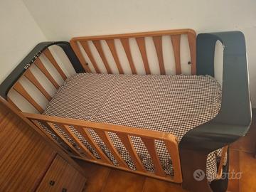 Lettino in legno con cassetti
