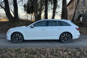 Audi A4 avant 2.0 TDI quattro S line