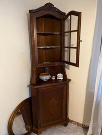 Vetrina angolare in legno noce