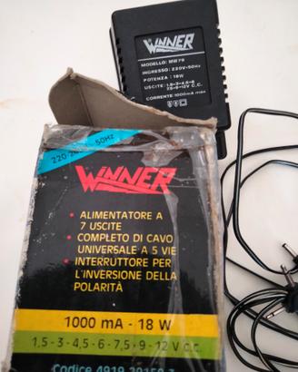 Alimentatore universale a 7 uscite