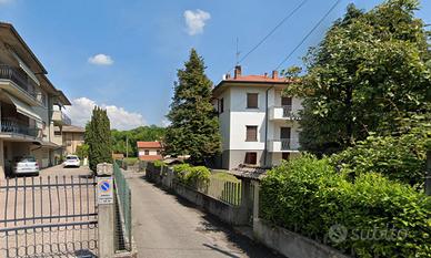 Inverigo Porzione bifamiliare in villa su 1 piano