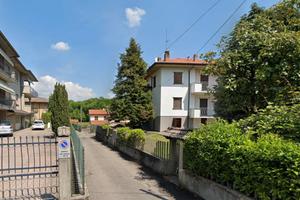 Inverigo Porzione bifamiliare in villa su 1 piano